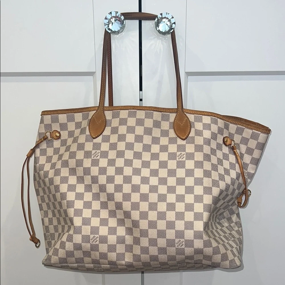 Stylish Checkered Tote Bag - Picture 1 of 9